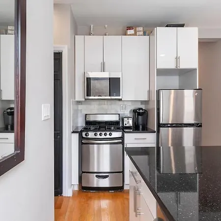 Renovated Lower Eastside 2Br Washer Dryer